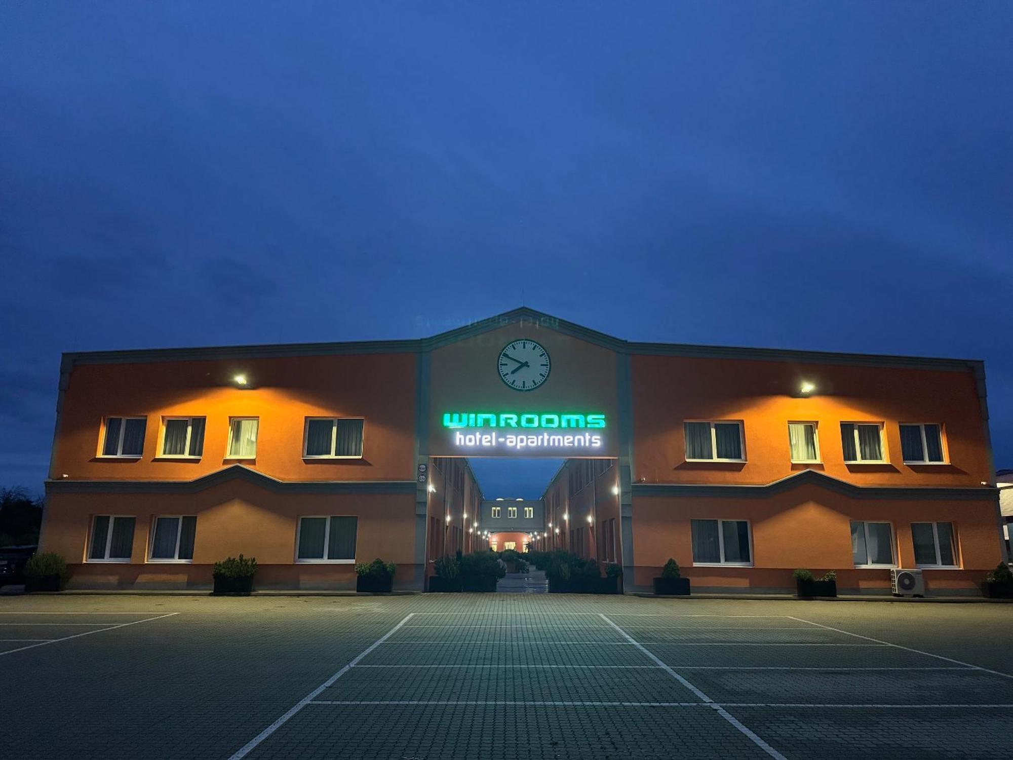 Winrooms "Hotel&Appartement" ウィーナー・ノイシュタット エクステリア 写真